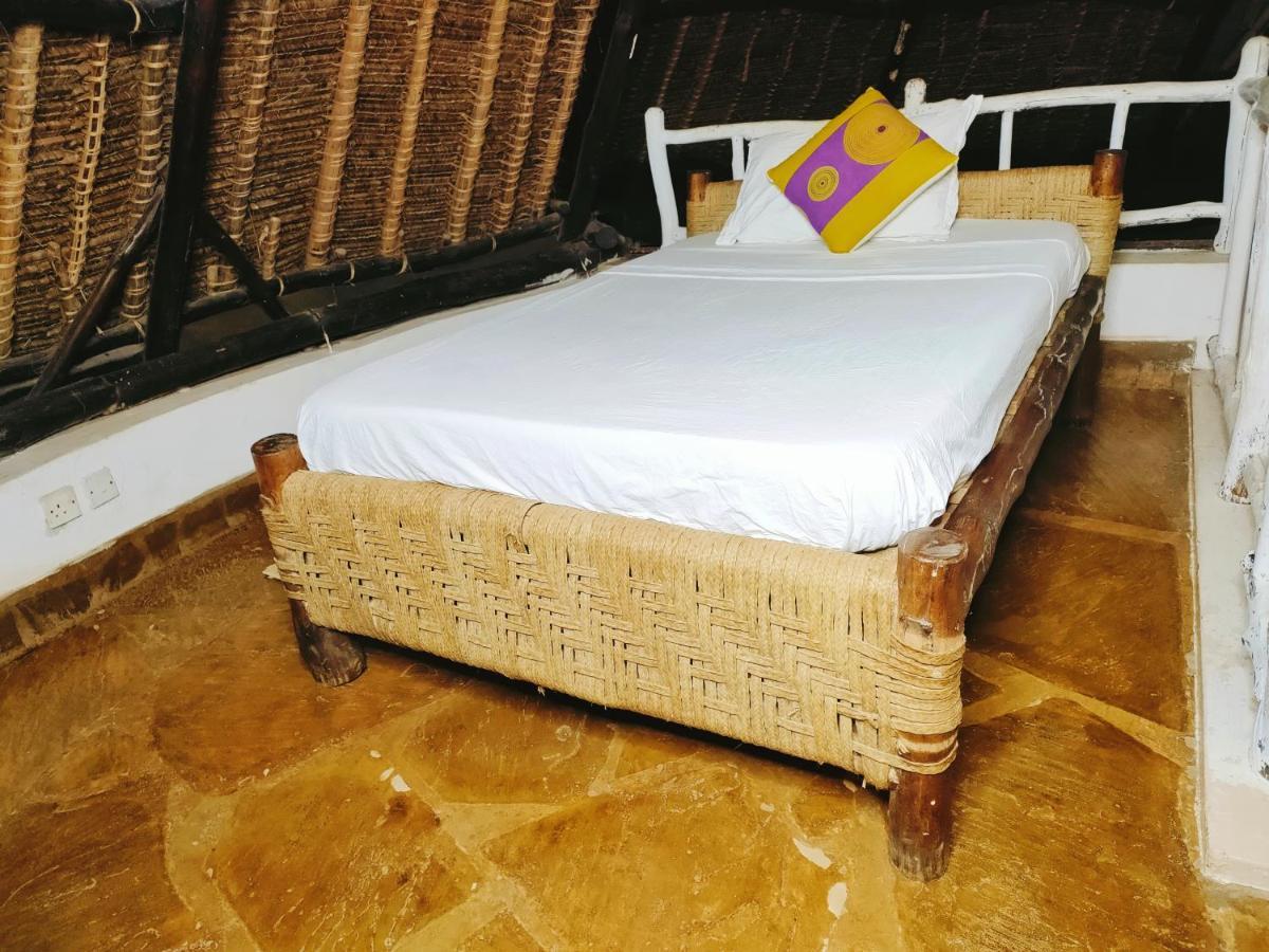 Upani In Diani Bed & Breakfast Diani Beach Ngoại thất bức ảnh