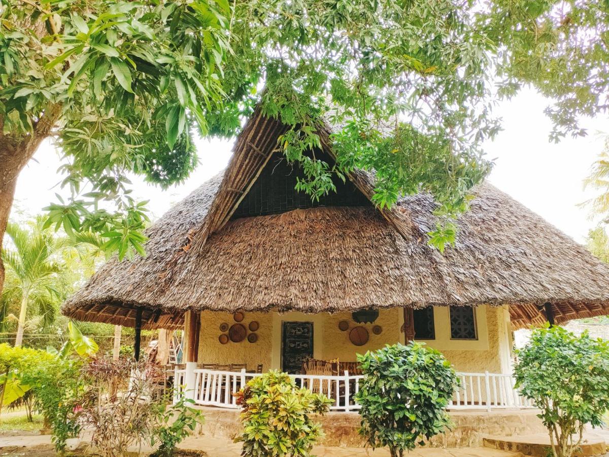 Upani In Diani Bed & Breakfast Diani Beach Ngoại thất bức ảnh