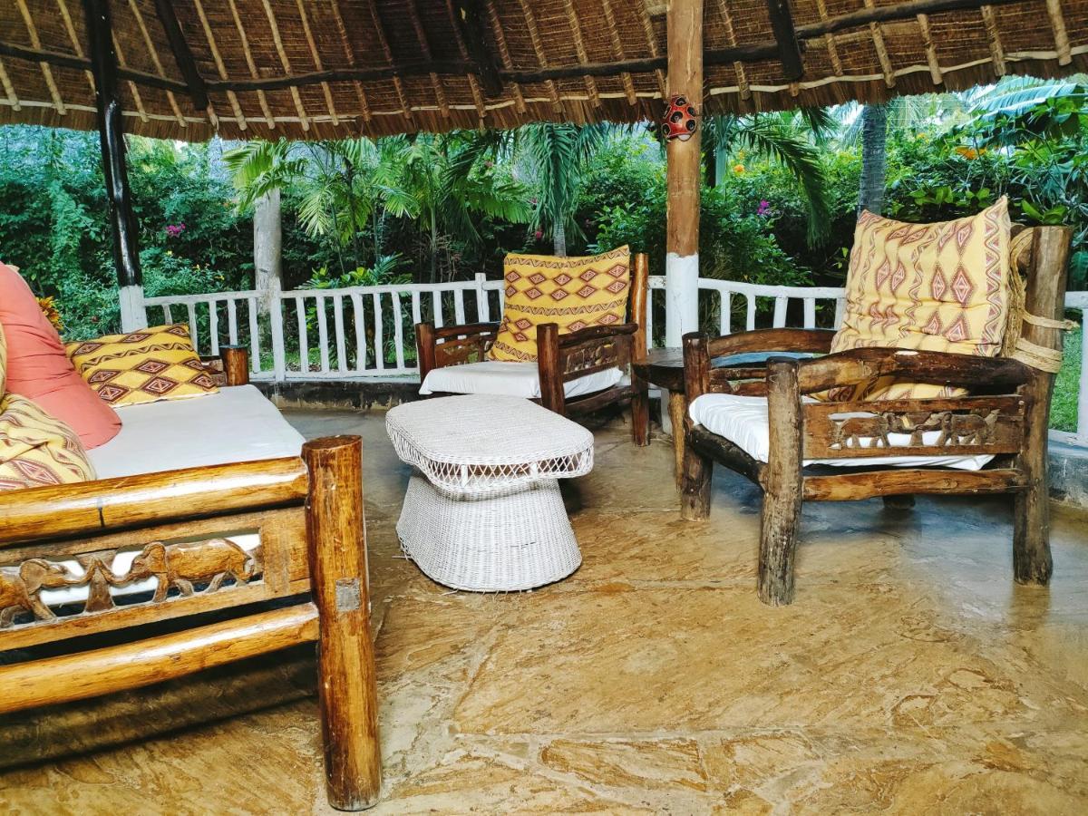 Upani In Diani Bed & Breakfast Diani Beach Ngoại thất bức ảnh