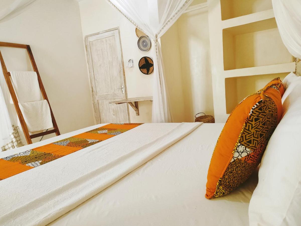Upani In Diani Bed & Breakfast Diani Beach Ngoại thất bức ảnh