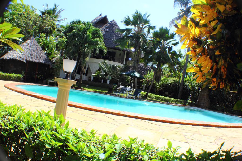 Upani In Diani Bed & Breakfast Diani Beach Ngoại thất bức ảnh