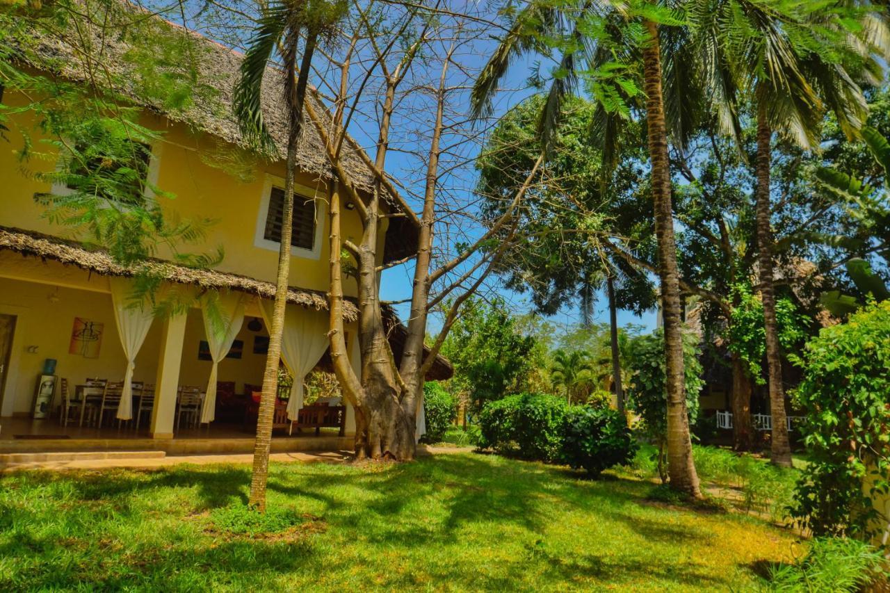 Upani In Diani Bed & Breakfast Diani Beach Ngoại thất bức ảnh