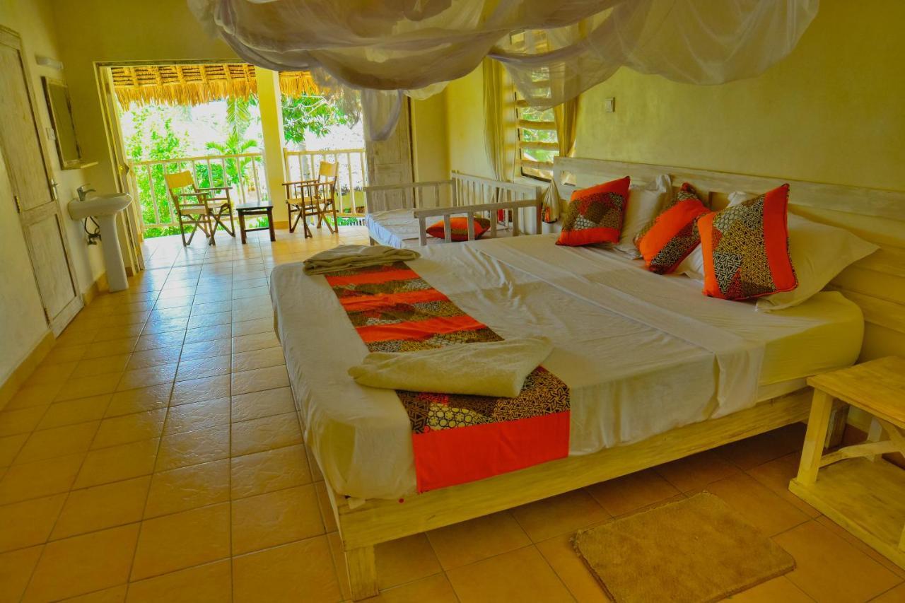 Upani In Diani Bed & Breakfast Diani Beach Ngoại thất bức ảnh
