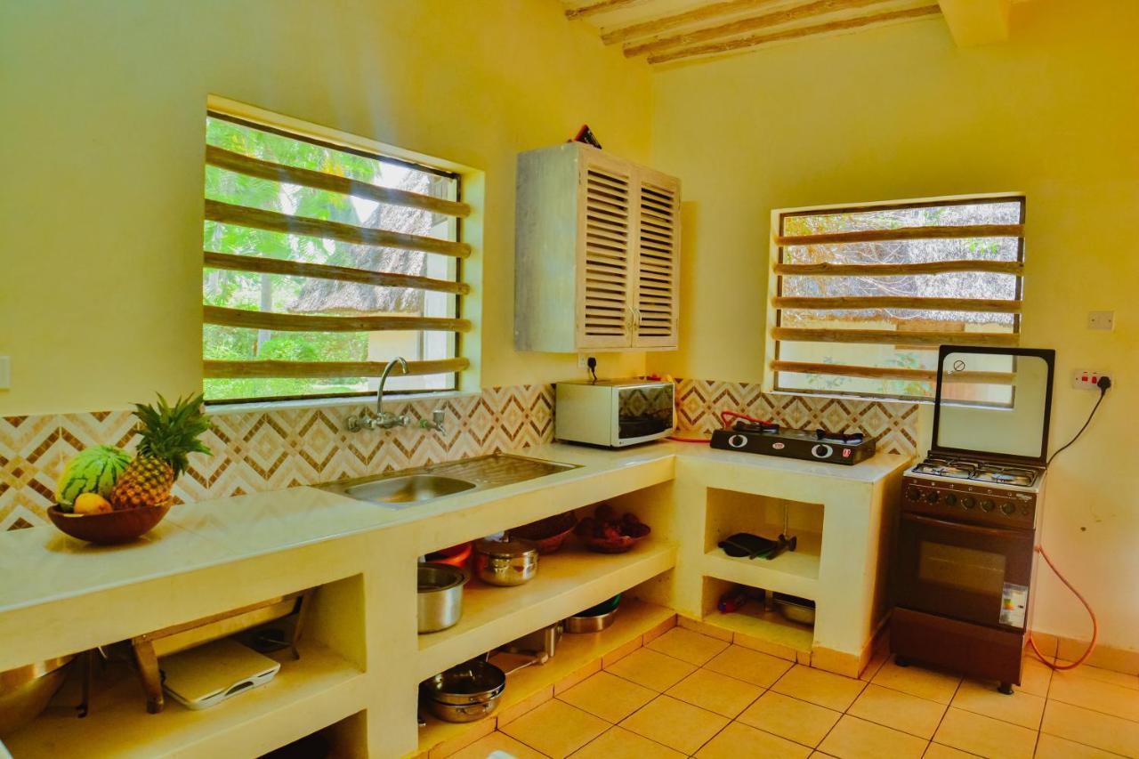 Upani In Diani Bed & Breakfast Diani Beach Ngoại thất bức ảnh