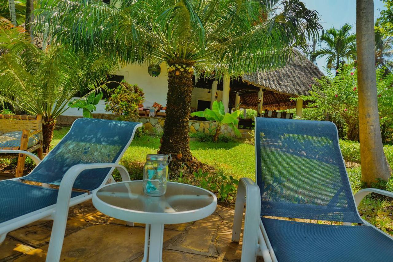 Upani In Diani Bed & Breakfast Diani Beach Ngoại thất bức ảnh